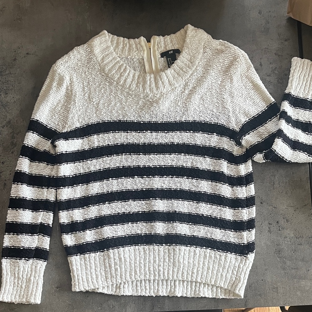 H&M Black and White Striped Crew Neck Sweater